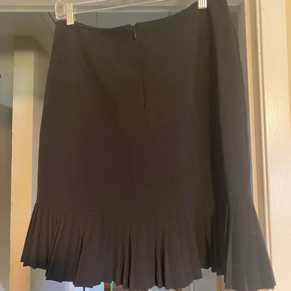 Briggs New York Black Skirt - Picture 2 of 5